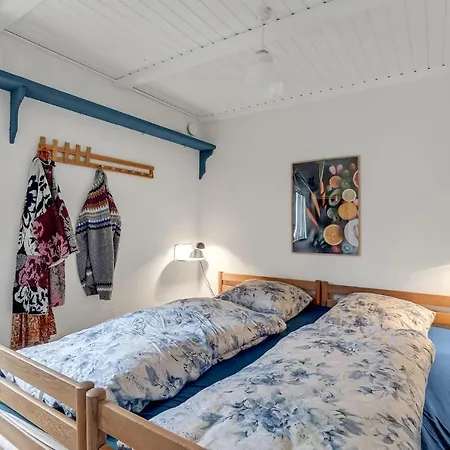 3 Bedroom Beautiful In Feriehus